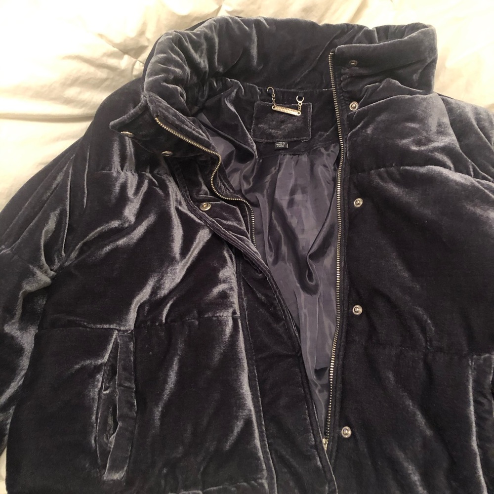 JouJou Velvet puffer jacket - Excellent condition!